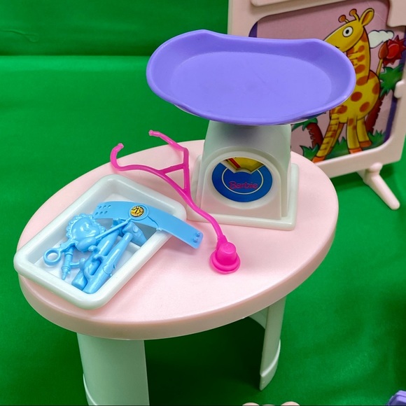 ‘94 Barbie Baby Care Center So Much to Do play set - Picture 6 of 16